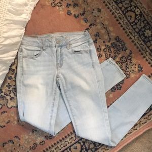 American Eagle ‘super-stretch’ jeans